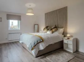 Rothwill House by Winterton Cottages