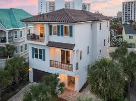 Paradise Found - Huge Home with Views of the Gulf, Rooftop Deck, Private Pool & Hot Tub