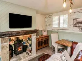 Driftwood Cosy quirky seaside hideaway