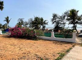 Papilio Beach Front Cottages, hotel in Baga