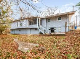 Bright Open Plan Home, Covered Patio, Trail Access