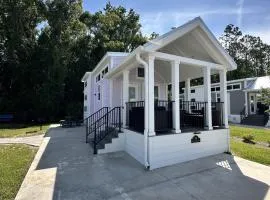 Island Oaks RV Resort