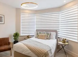 Stunning Boho Flat 2 min from station