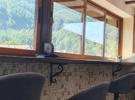 Къща за гости ОЗИ 3, Hotel in Ovchartsi