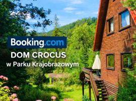 Dom CROCUS z ogrodem w Parku Krajobrazowym โรงแรมในเบรนนา