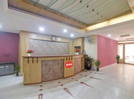Hotel O Padmini Near Lakdikapool Metro Station