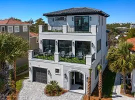 Vistas Esmerelda - Luxury Vacation Rental Home with Beach Views