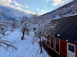 Lazer Çardaku Guest House โรงแรมในวัลโบเนอ