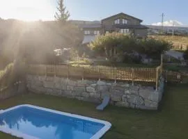 Casa Rural piscina y vistas al Cadí