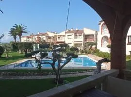 Apartamento con piscina a 5 minutos de la playa en Cambrils