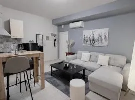 Loupi's Home - Urban Apartment Cozy & Comfortable