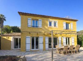 Villa provençale climatisée, piscine 5 chambres, Hotel in Pégomas