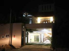 The Lake Village Resort Battaramulla Colombo, hotel v mestu Malabe