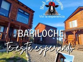 Black sheep Patagonia caba&ntilde;as con vista al lago gutierrez y cerro catedral, шале у місті Сан-Карлос-де-Барілоче