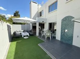 La Gratitude 8 luxury in Stellenbosch CENTRAL
