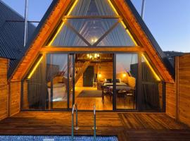 Defne Pool Bungalow, hótel í Yomra