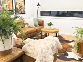 Charlestown Escape Ocean Views Breakfast