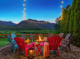 EmeraldRidge Retreat - 180 Degree Amazing View & Firepit & BBQ, hotel em Chilliwack