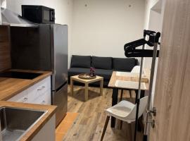 Apartmán na Hejtmánce u letiště v Mladé Boleslavi: Mladá Boleslav şehrinde bir otel