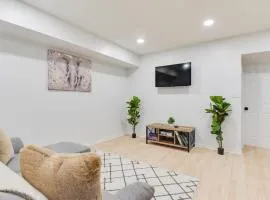 Stylish 2BR Near Union Market & Metro