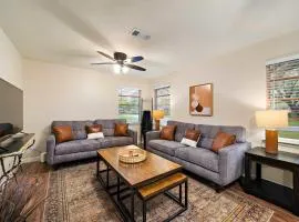 Peaceful Abode in Convenient Baytown Location