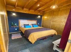 BUHO Cabin Dormitory Parking Wifi, hotell i Quintay