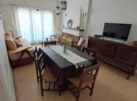 Amplio dpto Miramar centro y playa