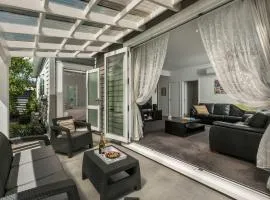 Pohutukawa Cottage