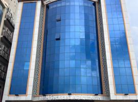 همم للوحدات السكنيه المخدومة- الدقم, hotel a Umm Lajj