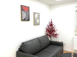 Moderne, neu möblierte Wohnung in zentraler Lage, отель в городе Кастроп-Рауксель