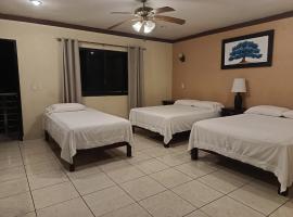 Hotel Tropigalas, hotel sa Tampamachoco