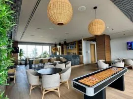 Modern Apartment Pool & Gym by Paseo Santa Lucía