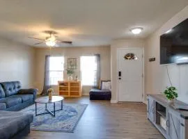 Lexington Family Home about 9 Mi to Lake Murray!