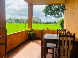 Paddy Wind Eco Lodge Sigiriya, hotel u gradu Kibissa