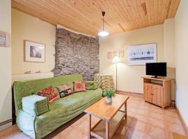 Apartment in Isavarre near Pyrenees Mountains, hotel a Isavarre