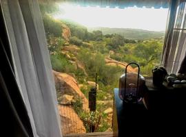 Mathian Farm lifestyle، فندق في Tonteldoos