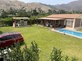 Hermosa Casa de Campo en Azpitia โรงแรมในSanta Cruz de Flores