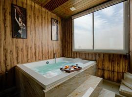 Green Villa, hotel em Noida