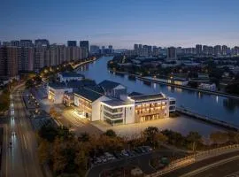 Atour Hotel Suzhou Canal Avenue Wujiang East Taihu Lake Scenic Area