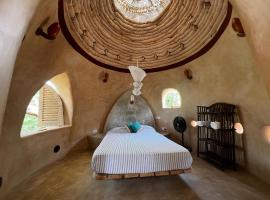 Distant Relatives Ecolodge & Backpackers