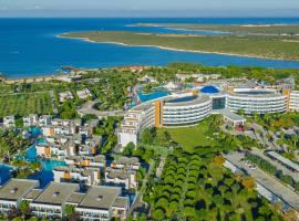 Aquasis De Luxe Resort & SPA - Ultra All Inclusive: Didim'de bir otel