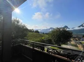 Mountains & Lake Boutique Apartment