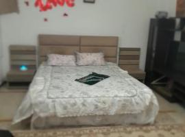 Bir Kassa에 위치한 호텔 Luxes rooms