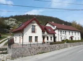 Penzión Skalná ruža - Kövirózsa panzió