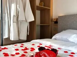 Tiny Suite Romantisme et jacuzzi en Camargue