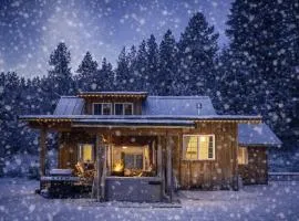 Beaver Hill Cabin near Plain by NW Comfy Cabins