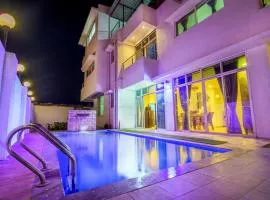 EMPYREAN STAY lI BIG DADDY II 6BHK II AC II POOL II HUGE PROPERTY II