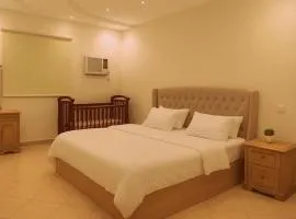 شقةكبيرة 4 غرف نوم وصالة بلكونه