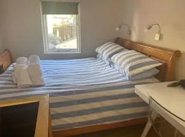 Crows Nest - cosy, tiny cottage