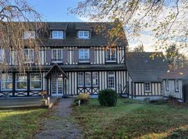 Logis Auberges des Aulnettes, hotel v mestu Houlgate